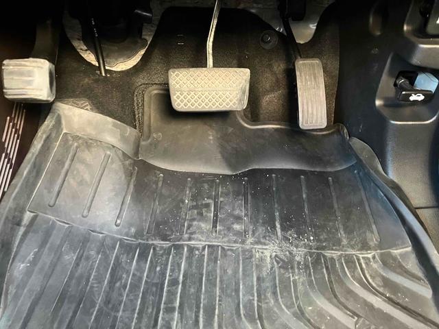 N-WGNカスタム G・Aパッケージ 4WD クリアランスソナー オートクルーズコントロール 衝突被害軽減システム オートライト HID スマートキー アイドリングストップ 電動格納ミラー ベンチシート CVT 盗難防止システム ABS(37枚目)