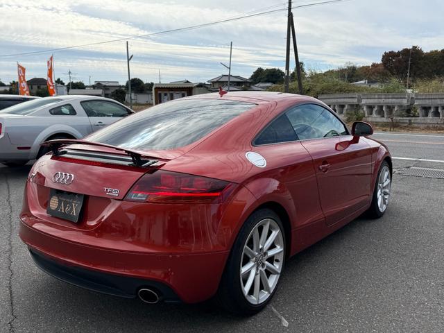 TTクーペ 2.0TFSI クワトロ 2.0TFSI クワトロ(4名) オレンジ色 内装レッド革シート ヒーター 純正AW ナビ ETC(7枚目)