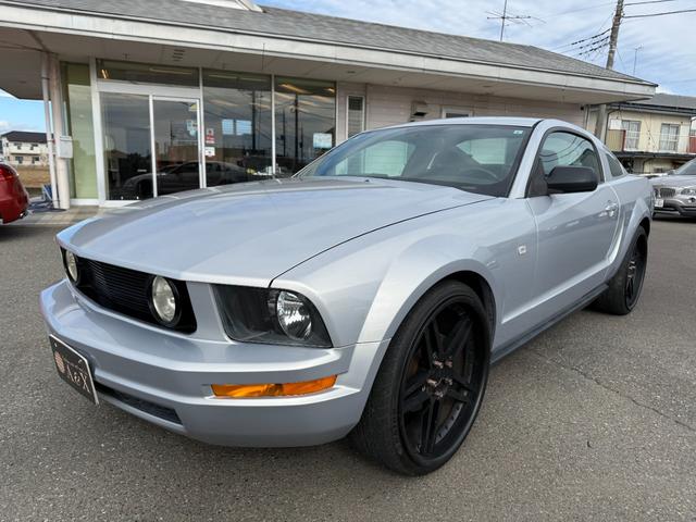 マスタング V6 プレミアム フロントレカロシート 22インチAW(3枚目)