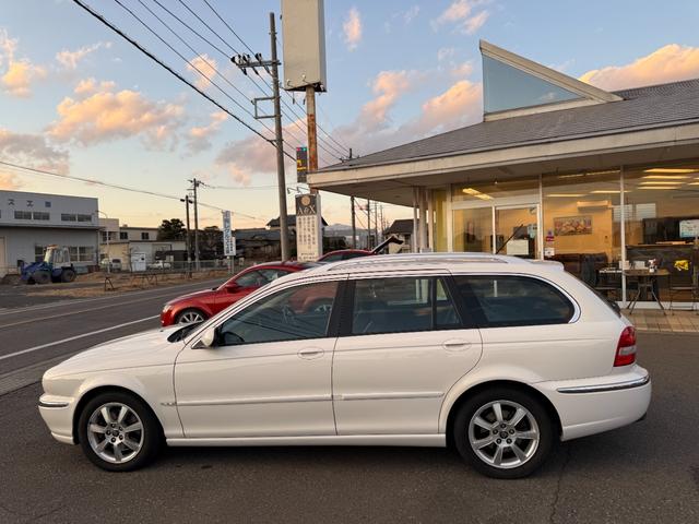 Xタイプエステート 2.0 エグゼクティブエステート ヒーター付き本革シート 純正AW ETC(4枚目)