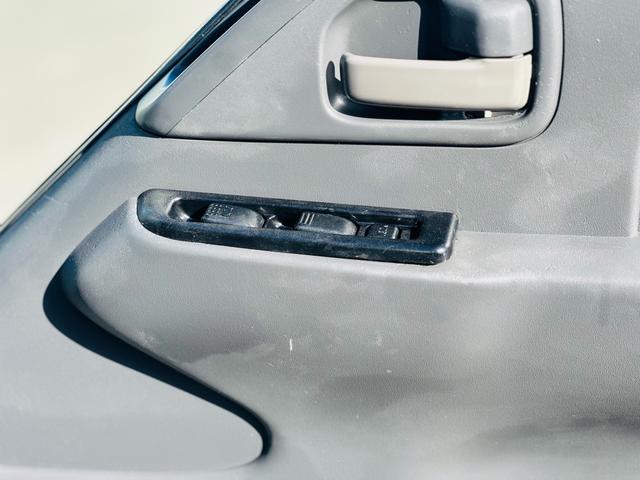 エルフトラック 3tダンプ ShinMaywaダンプ 4.8CommonRail アイドリングストップ クラッチフリー付 左電動格納ミラー 5速マニュアル(7枚目)