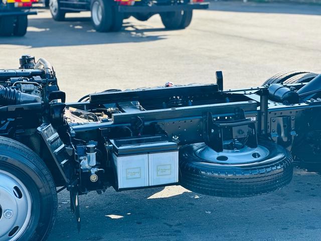 エルフトラック 3tダンプ ShinMaywaダンプ 4.8CommonRail アイドリングストップ クラッチフリー付 左電動格納ミラー 5速マニュアル(26枚目)