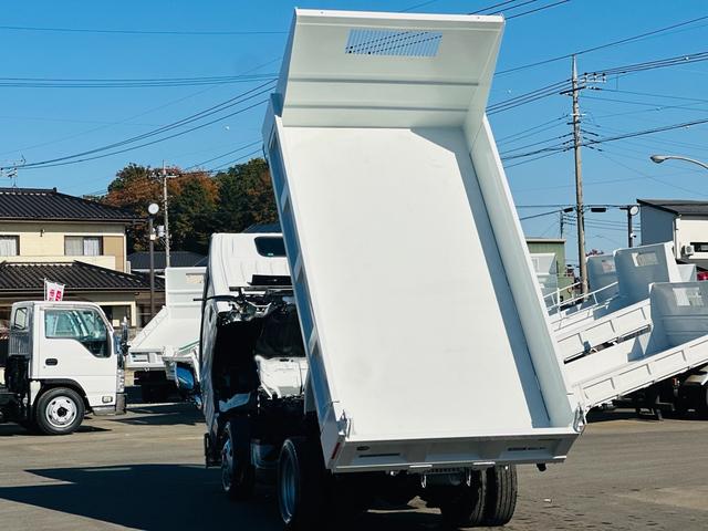 エルフトラック 3tダンプ ShinMaywaダンプ 4.8CommonRail アイドリングストップ クラッチフリー付 左電動格納ミラー 5速マニュアル(29枚目)