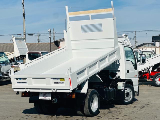 エルフトラック ２ｔ　ダンプ　ＳｈｉｎＭａｙｗａダンプ　４．８ＣＯＭＭＯＮ　ＲＡＩＬ　両側電動格納ミラー　アイドリングストップ　クラッチフリー付　走行距離６８８４９ＫＭ　ＥＴＣ（3枚目）