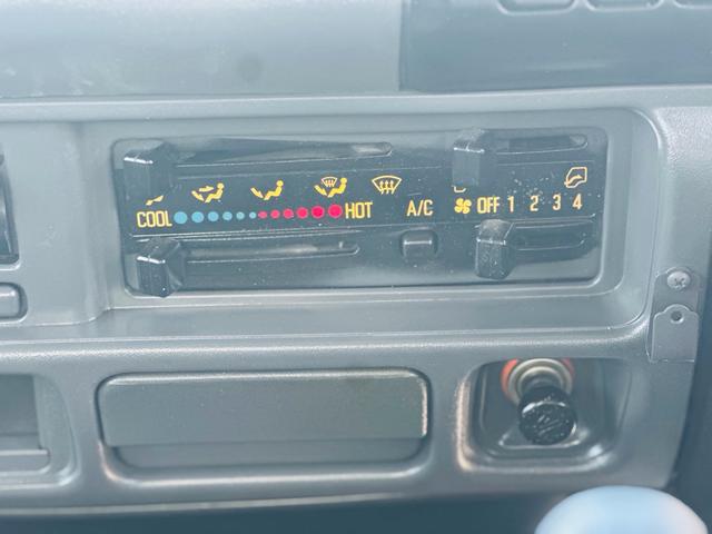 エルフトラック ２ｔ　ダンプ　ＳｈｉｎＭａｙｗａダンプ　４．８ＣＯＭＭＯＮ　ＲＡＩＬ　両側電動格納ミラー　アイドリングストップ　クラッチフリー付　走行距離６８８４９ＫＭ　ＥＴＣ（13枚目）