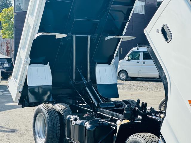 エルフトラック ２ｔ　ダンプ　ＳｈｉｎＭａｙｗａダンプ　４．８ＣＯＭＭＯＮ　ＲＡＩＬ　両側電動格納ミラー　アイドリングストップ　クラッチフリー付　走行距離６８８４９ＫＭ　ＥＴＣ（28枚目）