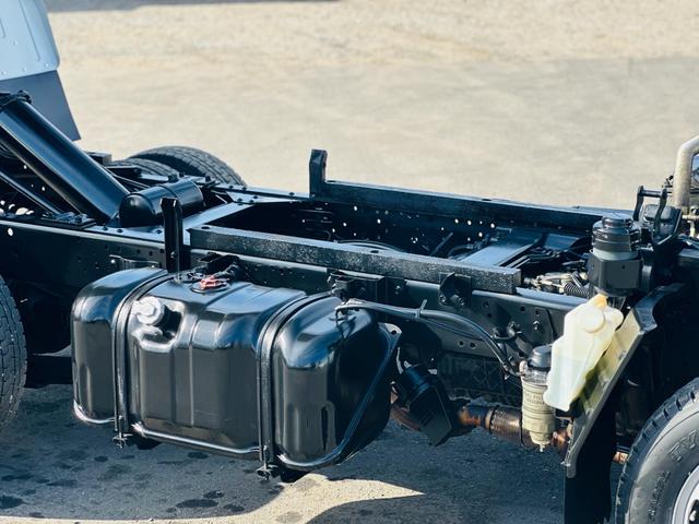 エルフトラック ２ｔ　ダンプ　ＳｈｉｎＭａｙｗａダンプ　４．８ＣＯＭＭＯＮ　ＲＡＩＬ　両側電動格納ミラー　アイドリングストップ　クラッチフリー付　走行距離６８８４９ＫＭ　ＥＴＣ（31枚目）