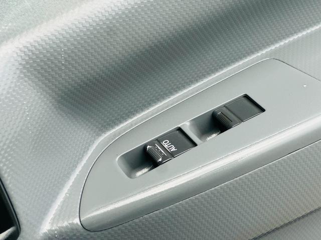 フォワード ３．８５ｔ　ダンプ　ＳｈｉｎＭａｙｗａ　ダンプ　ターボ　６速マニュアル　左電動格納ミラー　電動コボレーン　ロックピン×２　走行距離１１２０９５ＫＭ（8枚目）