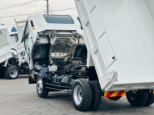 フォワード ３．８５ｔ　ダンプ　ＳｈｉｎＭａｙｗａ　ダンプ　ターボ　６速マニュアル　左電動格納ミラー　電動コボレーン　ロックピン×２　走行距離１１２０９５ＫＭ（27枚目）