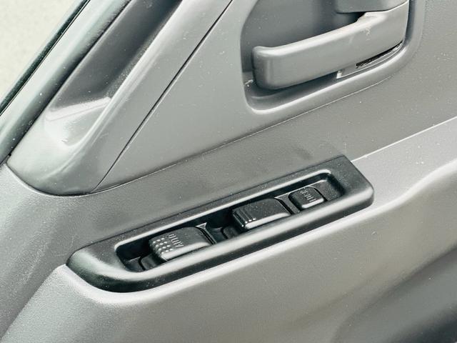 エルフトラック ３ｔ　セフテイローダーダンプ　ＨＡＮＡＭＩＭＡ？ＡＩセミワイドダンプ　４．８ＣＯＭＭＯＮ　ＲＡＩＬ　５速マニュアル　左電動格納ミラー　車検令和８年５月　ロックピンＸ２　ＥＴＣ（8枚目）