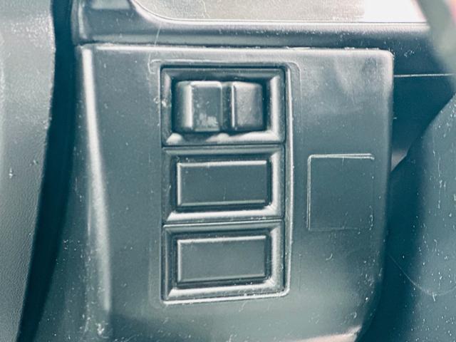 エルフトラック ３ｔ　セフテイローダーダンプ　ＨＡＮＡＭＩＭＡ？ＡＩセミワイドダンプ　４．８ＣＯＭＭＯＮ　ＲＡＩＬ　５速マニュアル　左電動格納ミラー　車検令和８年５月　ロックピンＸ２　ＥＴＣ（13枚目）