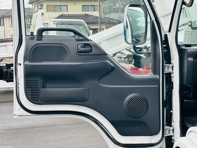 エルフトラック ３ｔ　セフテイローダーダンプ　ＨＡＮＡＭＩＭＡ？ＡＩセミワイドダンプ　４．８ＣＯＭＭＯＮ　ＲＡＩＬ　５速マニュアル　左電動格納ミラー　車検令和８年５月　ロックピンＸ２　ＥＴＣ（22枚目）