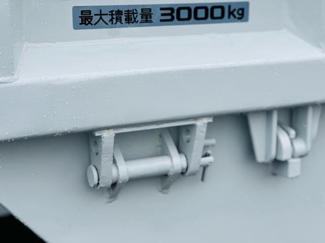 エルフトラック ３ｔ　セフテイローダーダンプ　ＨＡＮＡＭＩＭＡ？ＡＩセミワイドダンプ　４．８ＣＯＭＭＯＮ　ＲＡＩＬ　５速マニュアル　左電動格納ミラー　車検令和８年５月　ロックピンＸ２　ＥＴＣ（44枚目）