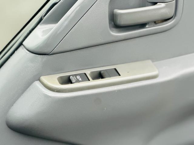 エルフトラック ３ｔ　ダンプ　ＫＹＯＫＵＴＯダンプ　ターボ　左電動格納ミラー　走行距離７９３９６　　６速マニュアル　ＥＴＣ（8枚目）