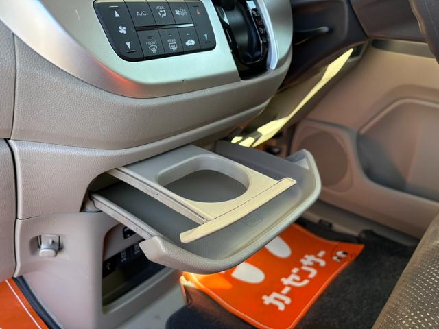 N-WGN G SSパッケージ 衝害軽減/ETC/ナビ・TV/オ‐トエアコン/バックカメラ/プッシュスタ‐ト/スマ‐トキ‐/電動格納ミラ‐/ISOFIX/ドアバイザ‐/タイミングチェ‐ン(35枚目)