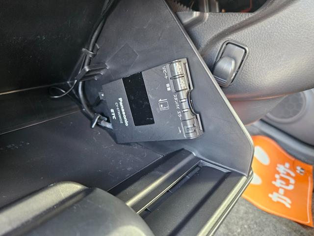 MRワゴン X 6.4万km/ETC/Bカメラ/オ-トエアコン/プッシュスタ-ト/スマ-トキ-/電動格納ミラ-/アイドリングストップ/CD再生/タイミングチェ-ン/ドアバイザ-/ISOFIX(3枚目)