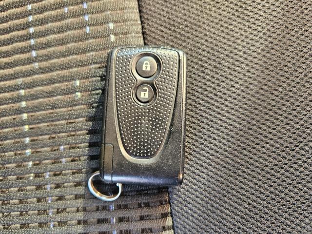 ステラ カスタムＲＳ　スマートアシスト　タ－ボ／衝突軽減ブレ‐キ／ＥＴＣ／ナビ・ＴＶ／Ｂｌｕｅｔｏｏｔｈ／オ‐トエアコン／プッシュスタ‐ト／スマ‐トキ‐／電動格納ミラ‐／タイミングチェ‐ン／ドアバイザ‐／ＩＳＯＦＩＸ（25枚目）