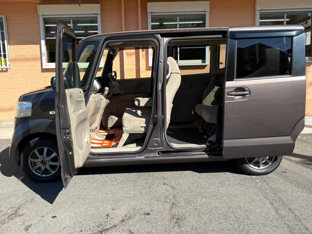 Ｎ－ＢＯＸ Ｇ・Ｌパッケージ　パワ－スライドドア／バックカメラ／ナビ・ＴＶ／オ－トエアコン／プッシュスタ－ト／スマ－トキ－・スペアキ－付／社外アルミホイ－ル／ドアバイザ－／タイミングチェ－ン／ＩＳＯＦＩＸ（11枚目）