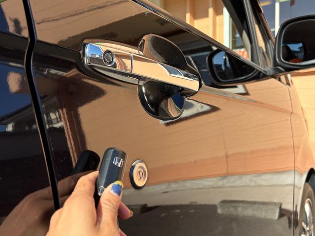 N-WGNカスタム G・Aパッケージ 衝突軽減ブレ-キ/ETC/ナビ・TV/Bluetooth/オ-トエアコン/ハ-フレザ-シ-ト/プッシュスタ-ト/スマ-トキ-/電動格納ミラ-/ドアバイザ-/タイミングチェ-ン/(8枚目)