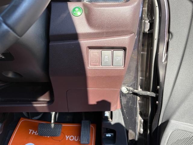 N-WGNカスタム G・Aパッケージ 衝突軽減ブレ-キ/ETC/ナビ・TV/Bluetooth/オ-トエアコン/ハ-フレザ-シ-ト/プッシュスタ-ト/スマ-トキ-/電動格納ミラ-/ドアバイザ-/タイミングチェ-ン/(28枚目)