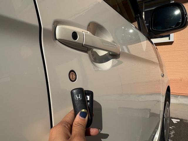 N-ONE G ナビ/オ-トエアコン/プッシュスタ-ト/スマ-トキ-・スペアキ-/電動格納ミラ-/ドアバイザ-/タイミングチェ-ン/ISOFIX/4人乗り/軽自動車(8枚目)