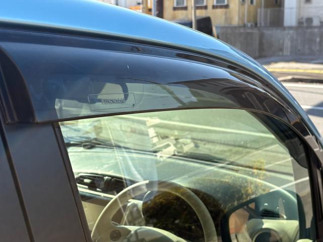 デイズ Ｘ　全方位カメラ／衝突軽減ブレ－キ／ＥＴＣ／ナビ・ＴＶ／Ｂｌｕｅｔｏｏｔｈ／バックカメラ／オ－トエアコン／プッシュスタ－ト／スマ－トキ－／ＩＳＯＦＩＸ／電動格納ミラ－／アイドリングストップ／ドアバイザ－（14枚目）