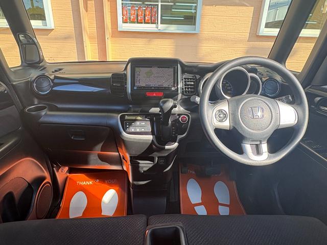 N-BOXカスタム G・Lパッケージ パワ-スライドドア/ナビ・TV/Bluetooth/オ-トエアコン/プッシュスタ-ト/スマ-トキ-/電動格納ミラ-/ドアバイザ-/タイミングチェ-ン/ISOFIX(2枚目)