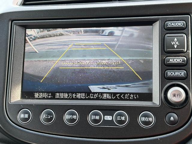 フィットハイブリッド ＸＨセレクション　ファインスタイル　ナビＢカメラＥＴＣ　走行距離８０，８１６キロ（13枚目）