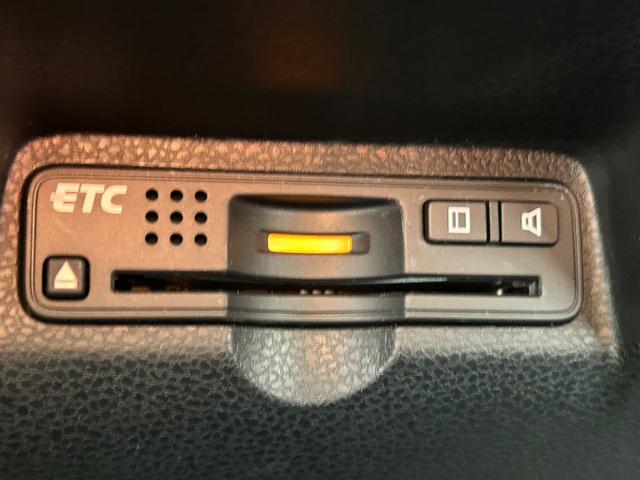 フィットハイブリッド ＸＨセレクション　ファインスタイル　ナビＢカメラＥＴＣ　走行距離８０，８１６キロ（14枚目）