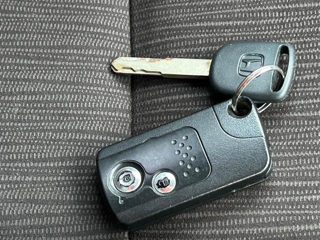 フィットハイブリッド ＸＨセレクション　ファインスタイル　ナビＢカメラＥＴＣ　走行距離８０，８１６キロ（38枚目）