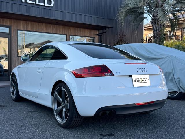 TTクーペ 2.0TFSI 本革シート/19インチAW/電動格納式リアスポイラー/バイキセノンヘッドライト(8枚目)