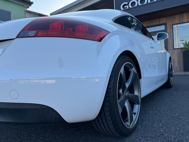 TTクーペ 2.0TFSI 本革シート/19インチAW/電動格納式リアスポイラー/バイキセノンヘッドライト(12枚目)