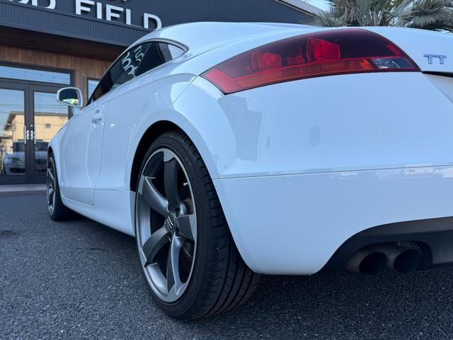 TTクーペ 2.0TFSI 本革シート/19インチAW/電動格納式リアスポイラー/バイキセノンヘッドライト(13枚目)