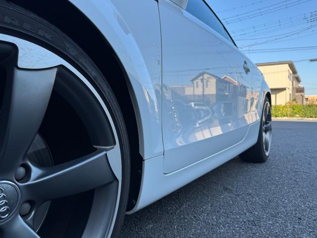 TTクーペ 2.0TFSI 本革シート/19インチAW/電動格納式リアスポイラー/バイキセノンヘッドライト(14枚目)