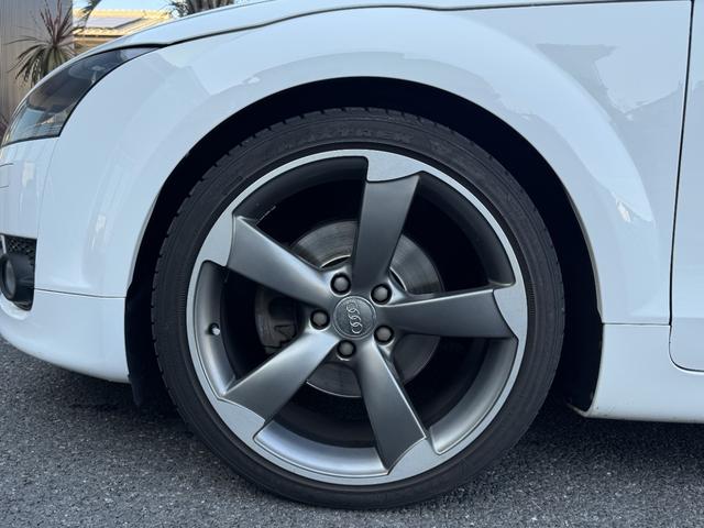 TTクーペ 2.0TFSI 本革シート/19インチAW/電動格納式リアスポイラー/バイキセノンヘッドライト(18枚目)