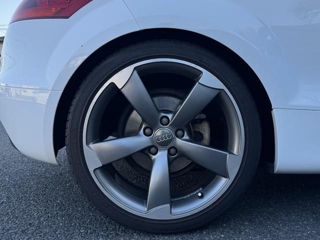 TTクーペ 2.0TFSI 本革シート/19インチAW/電動格納式リアスポイラー/バイキセノンヘッドライト(20枚目)