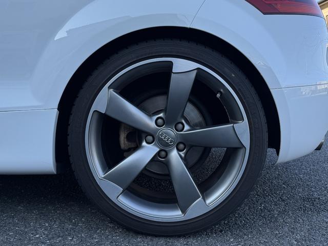 TTクーペ 2.0TFSI 本革シート/19インチAW/電動格納式リアスポイラー/バイキセノンヘッドライト(21枚目)