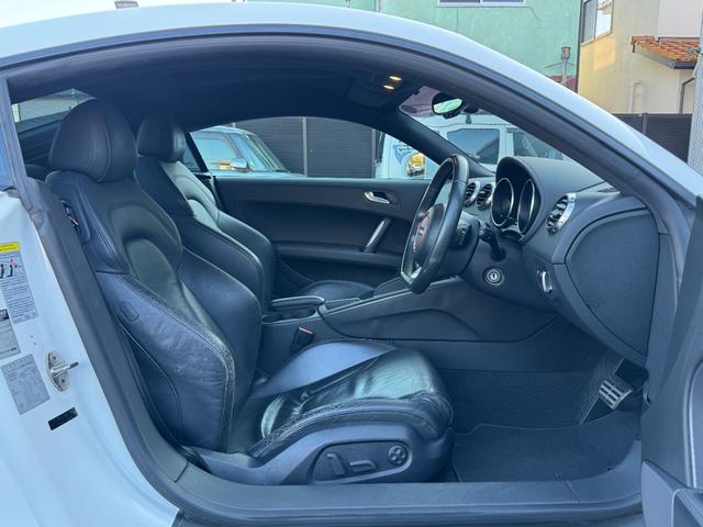 TTクーペ 2.0TFSI 本革シート/19インチAW/電動格納式リアスポイラー/バイキセノンヘッドライト(29枚目)