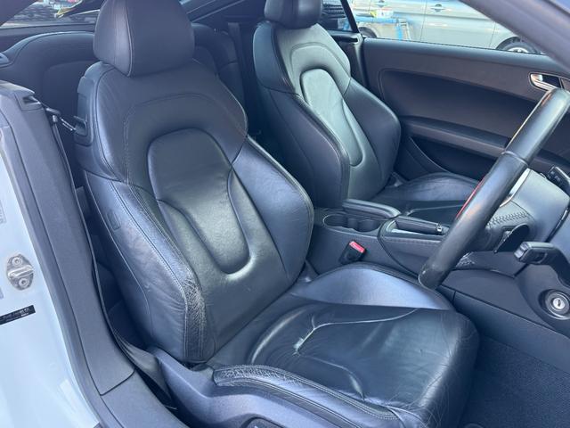 TTクーペ 2.0TFSI 本革シート/19インチAW/電動格納式リアスポイラー/バイキセノンヘッドライト(30枚目)