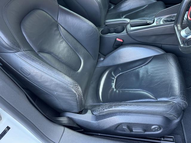 TTクーペ 2.0TFSI 本革シート/19インチAW/電動格納式リアスポイラー/バイキセノンヘッドライト(31枚目)