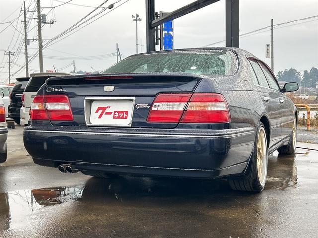 シーマ ３０ＴＲ　オートクルーズコントロール　ナビ　社外１９ＡＷ　オートライト　ＡＴ　キーレスエントリー　電動格納ミラー　ターボ　パワーシート　カセット　ＡＢＳ　エアコン　パワーステアリング　パワーウィンドウ（15枚目）