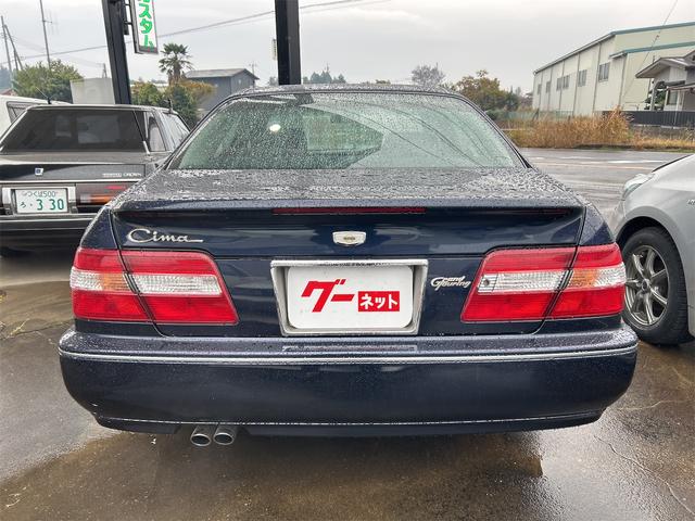 シーマ ３０ＴＲ　オートクルーズコントロール　ナビ　社外１９ＡＷ　オートライト　ＡＴ　キーレスエントリー　電動格納ミラー　ターボ　パワーシート　カセット　ＡＢＳ　エアコン　パワーステアリング　パワーウィンドウ（16枚目）