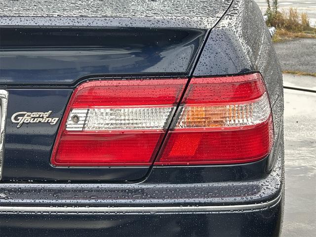 シーマ ３０ＴＲ　オートクルーズコントロール　ナビ　社外１９ＡＷ　オートライト　ＡＴ　キーレスエントリー　電動格納ミラー　ターボ　パワーシート　カセット　ＡＢＳ　エアコン　パワーステアリング　パワーウィンドウ（24枚目）