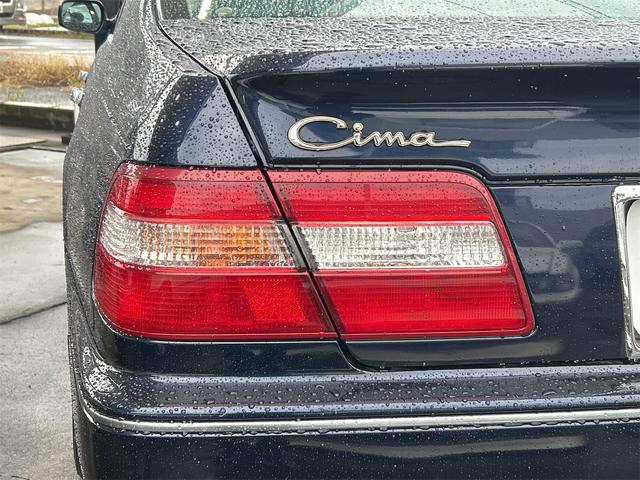 シーマ ３０ＴＲ　オートクルーズコントロール　ナビ　社外１９ＡＷ　オートライト　ＡＴ　キーレスエントリー　電動格納ミラー　ターボ　パワーシート　カセット　ＡＢＳ　エアコン　パワーステアリング　パワーウィンドウ（26枚目）