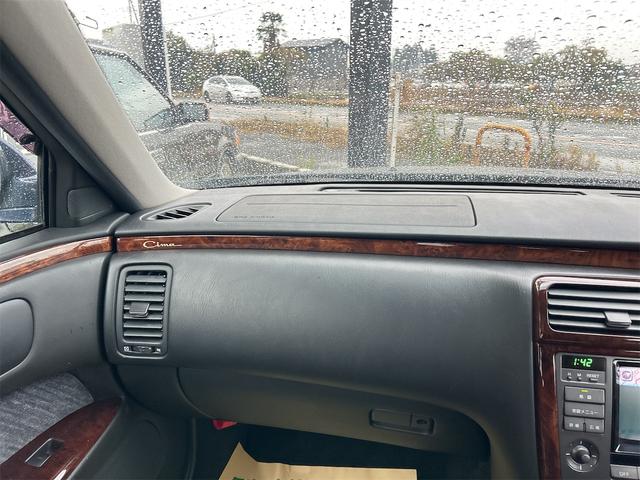 シーマ ３０ＴＲ　オートクルーズコントロール　ナビ　社外１９ＡＷ　オートライト　ＡＴ　キーレスエントリー　電動格納ミラー　ターボ　パワーシート　カセット　ＡＢＳ　エアコン　パワーステアリング　パワーウィンドウ（36枚目）