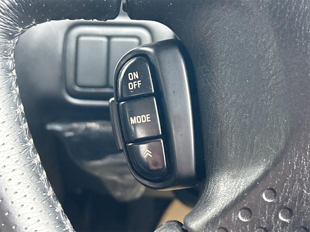 シーマ ３０ＴＲ　オートクルーズコントロール　ナビ　社外１９ＡＷ　オートライト　ＡＴ　キーレスエントリー　電動格納ミラー　ターボ　パワーシート　カセット　ＡＢＳ　エアコン　パワーステアリング　パワーウィンドウ（38枚目）