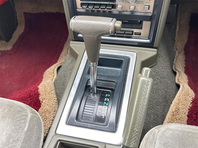 ローレル グランドエクストラ　ＡＴ　カセット　ラジオ　エアコン　フェンダーミラー　ＲＢ２０（4枚目）