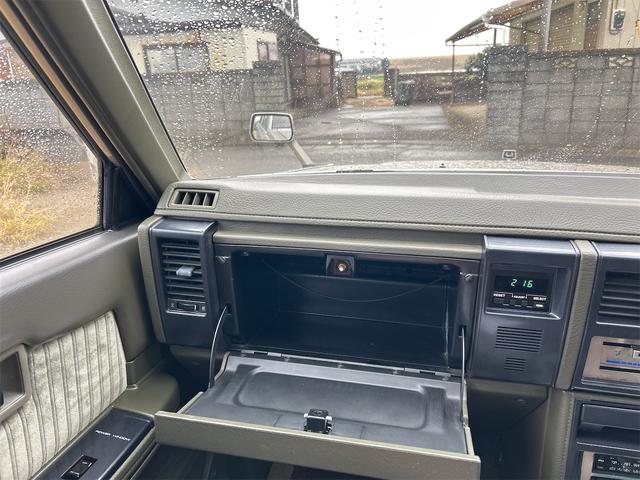 ローレル グランドエクストラ　ＡＴ　カセット　ラジオ　エアコン　フェンダーミラー　ＲＢ２０（10枚目）