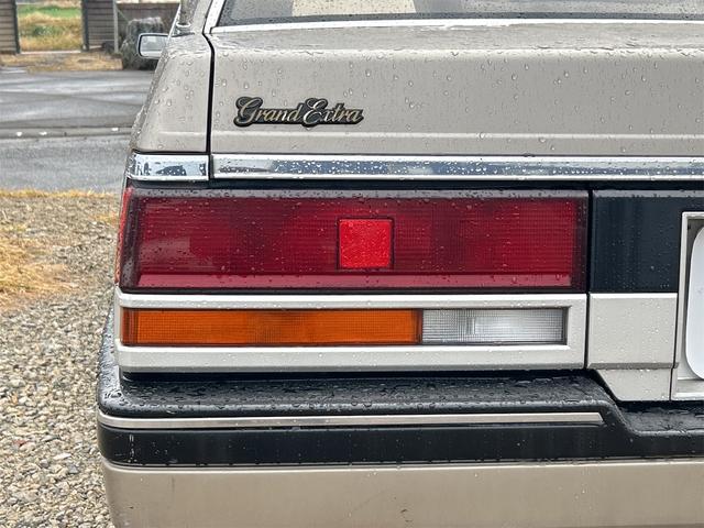 ローレル グランドエクストラ　ＡＴ　カセット　ラジオ　エアコン　フェンダーミラー　ＲＢ２０（25枚目）