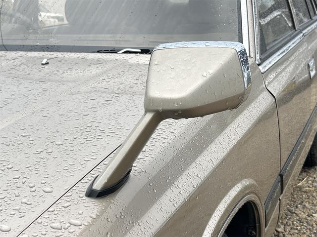 ローレル グランドエクストラ　ＡＴ　カセット　ラジオ　エアコン　フェンダーミラー　ＲＢ２０（31枚目）